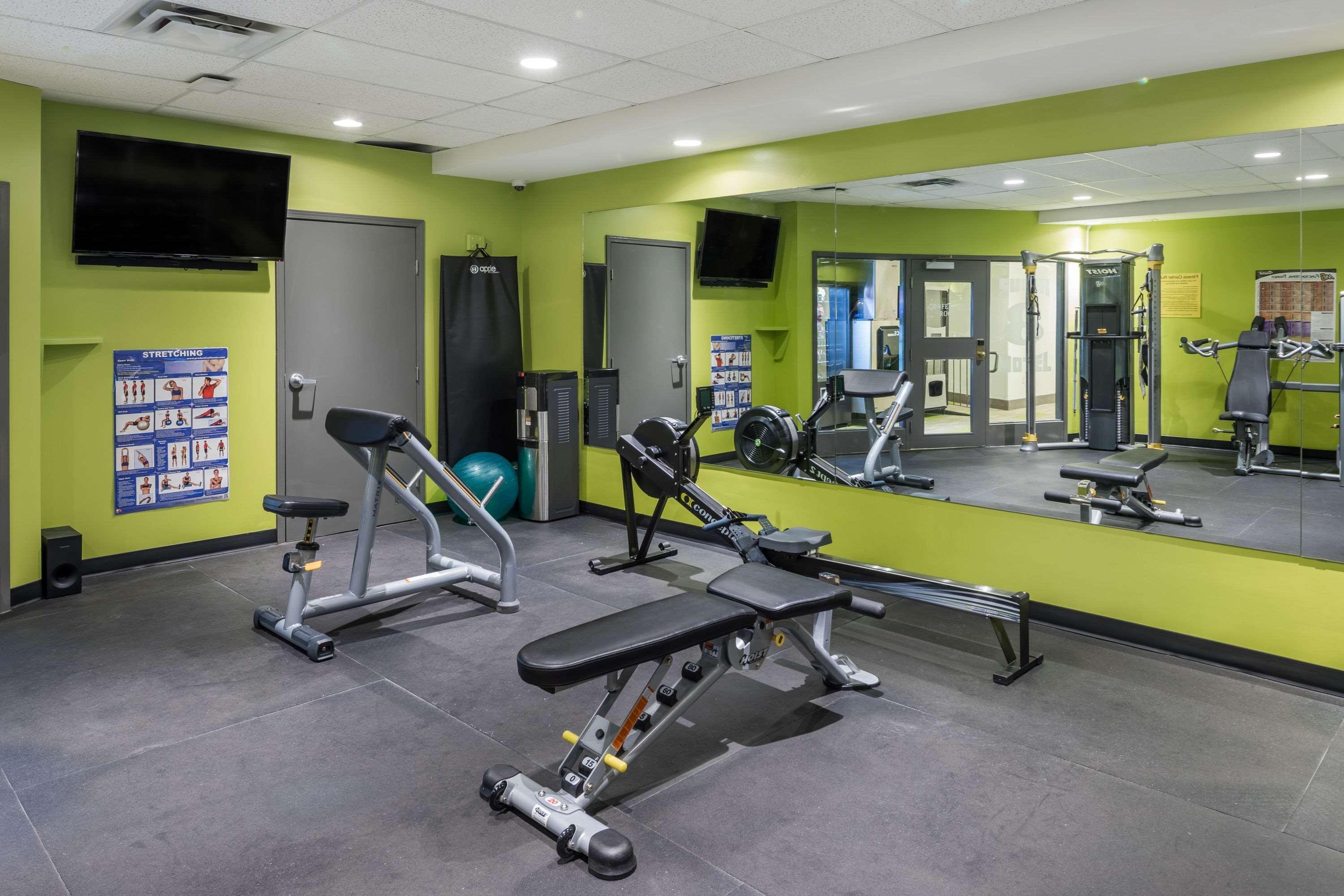 Super 8 By Wyndham Winnipeg West מראה חיצוני תמונה