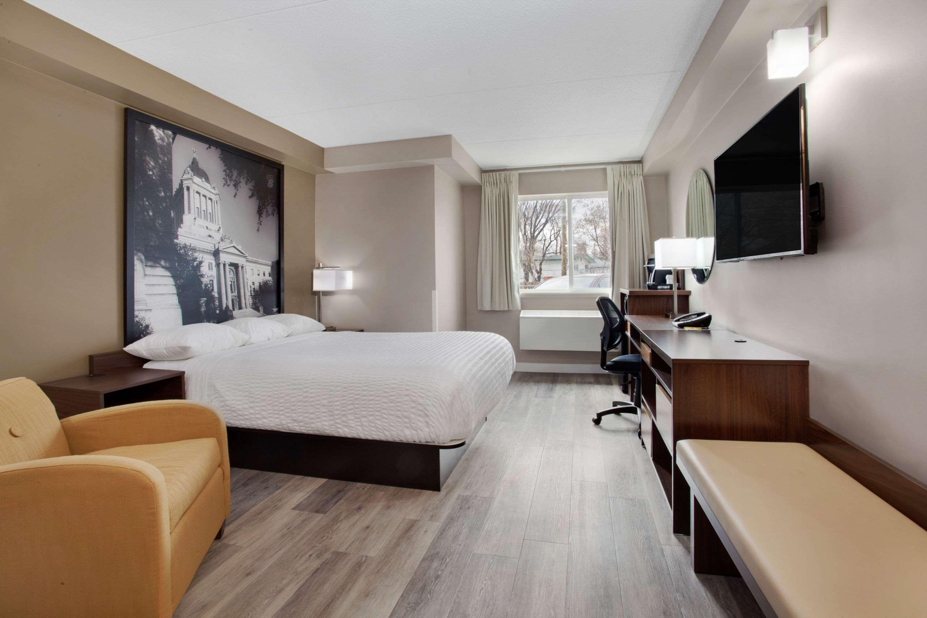Super 8 By Wyndham Winnipeg West מראה חיצוני תמונה