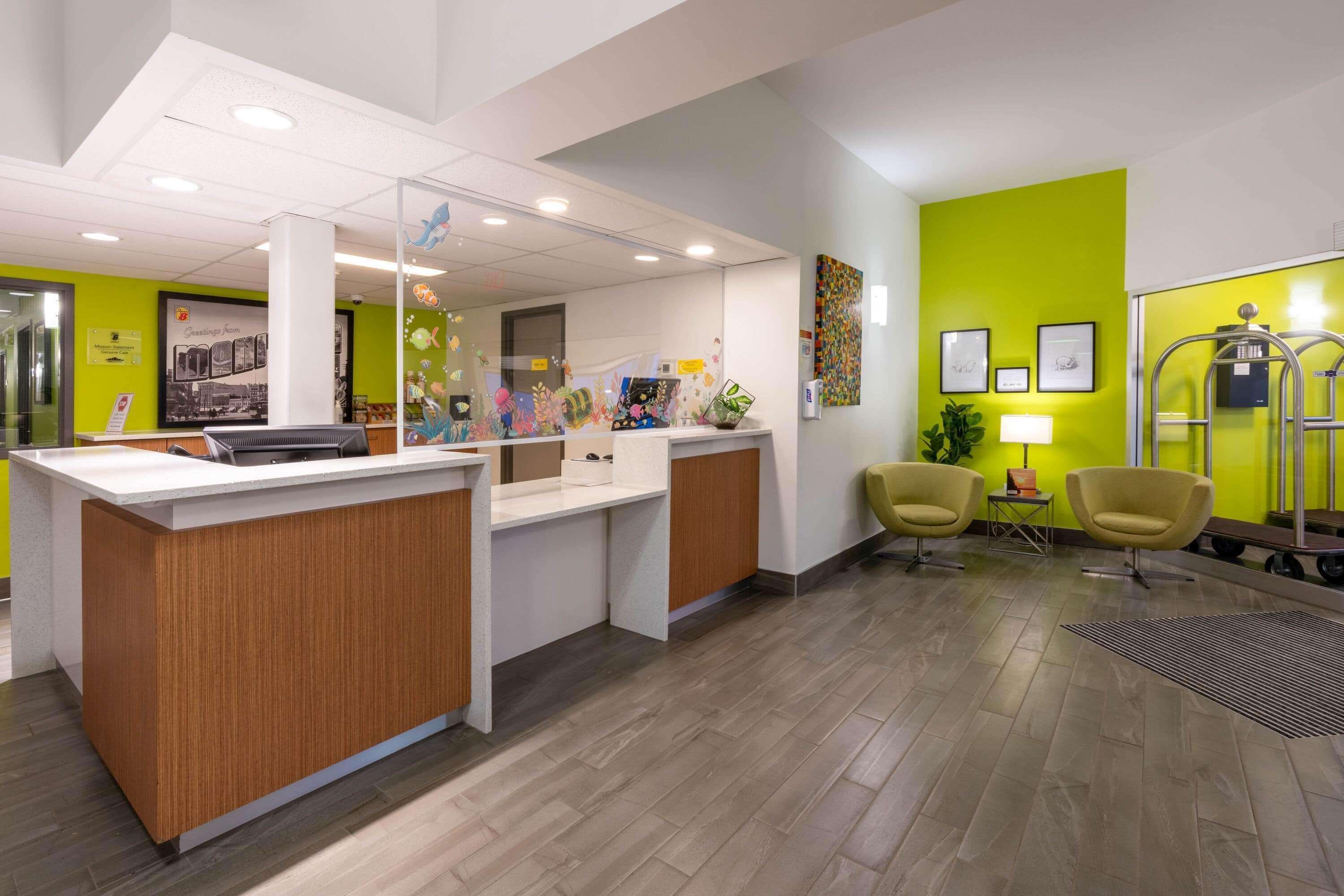 Super 8 By Wyndham Winnipeg West מראה חיצוני תמונה