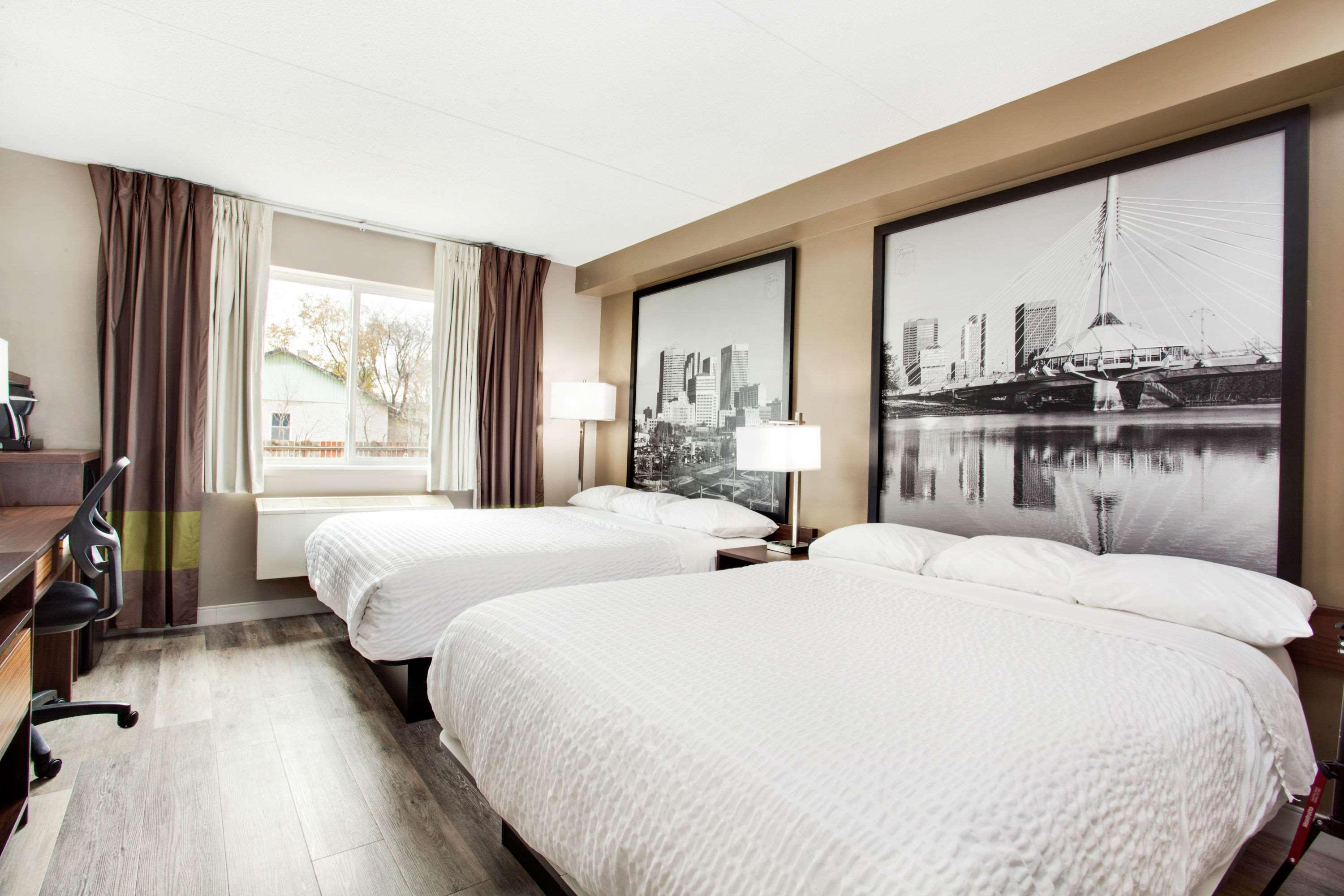 Super 8 By Wyndham Winnipeg West מראה חיצוני תמונה